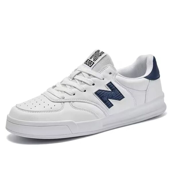 All-white sporty leisure shoes for couples.