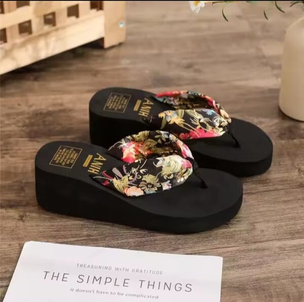 Stylish, comfortable, platform, lightweight, summer, beach, casual.