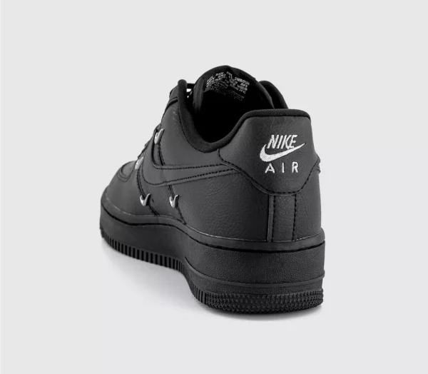 Nike - Image 8
